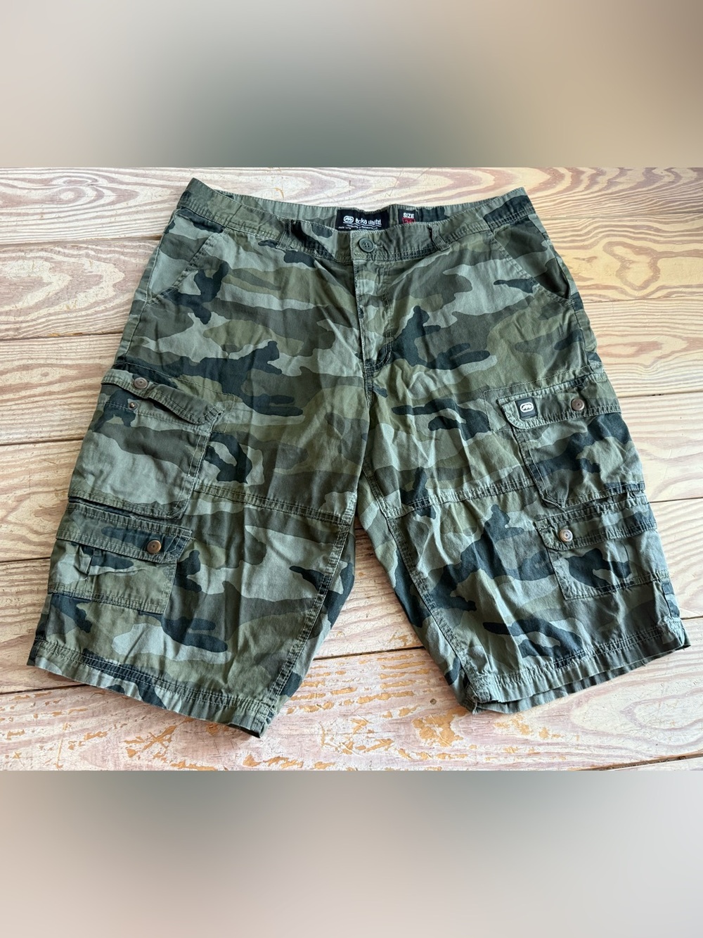 Ecko Unltd. Camo Cargo Shorts size 36